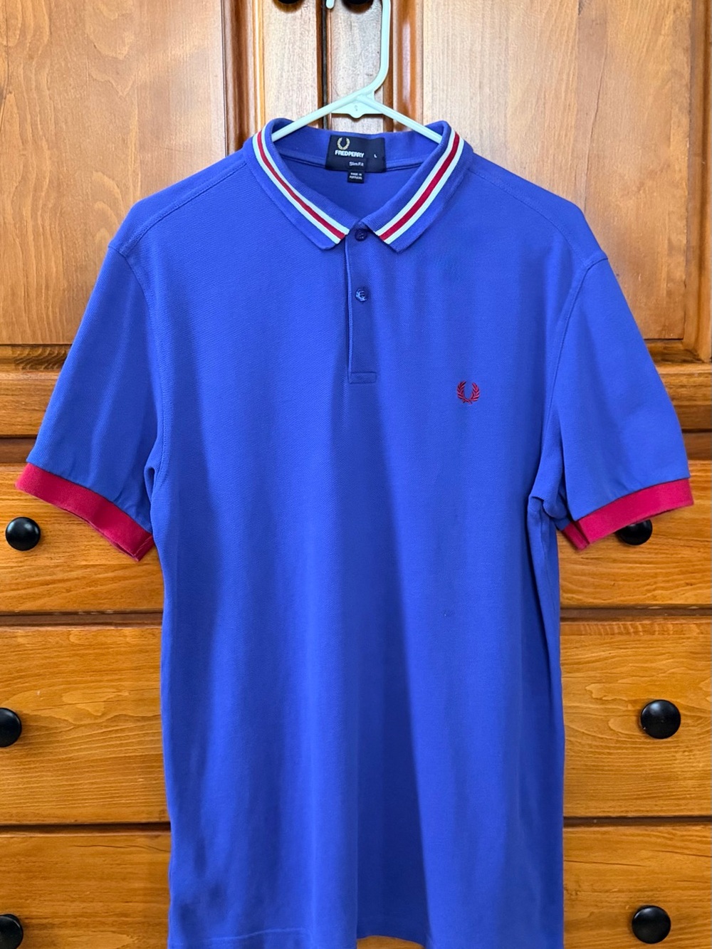 Fred Perry Men’s M8224 Polo Shirt in Royal Blue with Red
